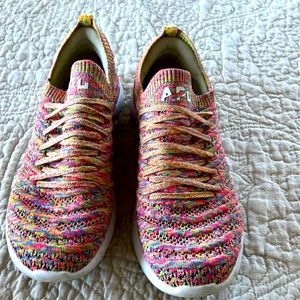 APL TechLoom Wave Hybrid Running Shoe Sneaker, Lightweight multicolor, Size 8.5